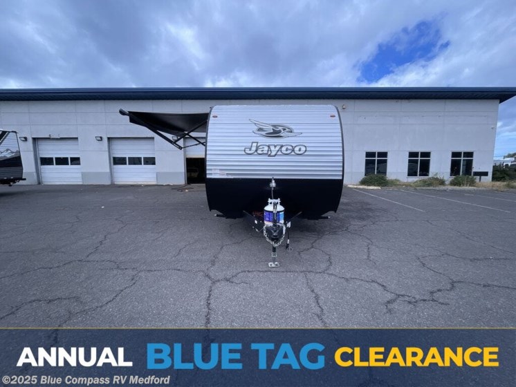 Email now about this 2026 Jayco Jay Flight SLX 250BHW! New 2026 Jayco Jay Flight SLX 250BHW available in Medford, Oregon