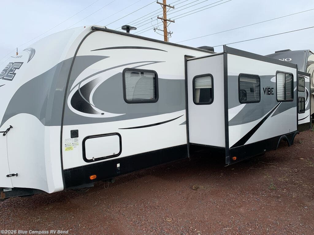 Contact us now about this 2018 Forest River Vibe M308BHS! 2018 Vibe M308BHS by Forest River from Blue Compass RV Bend in Bend, Oregon