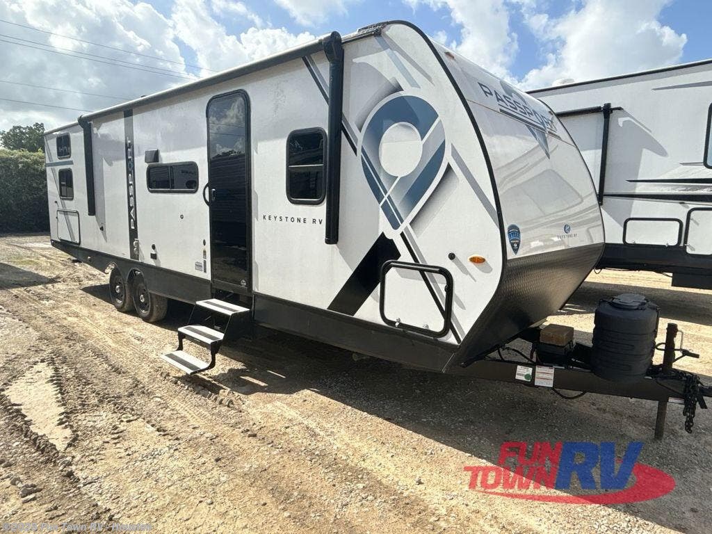 Email now about this 2024 Keystone Passport SL 284QB! Used 2024 Keystone Passport SL 284QB available in Wharton, Texas