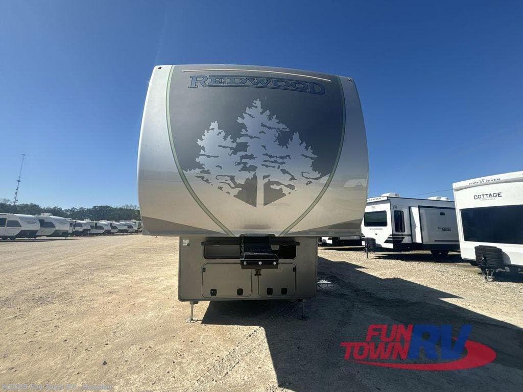 Contact us now about this 2025 Redwood RV Redwood 401LK! 2025 Redwood 401LK by Redwood RV from Fun Town RV - Houston in Wharton, Texas