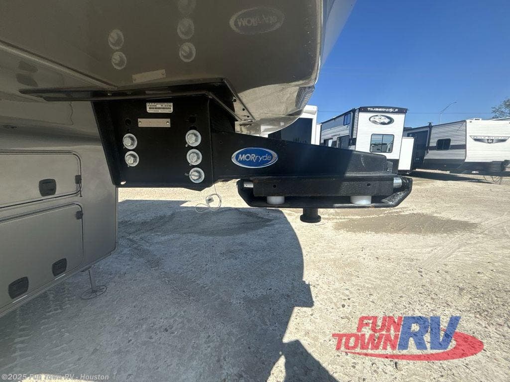 New 2025 Redwood RV Redwood 401LK available in Wharton, Texas