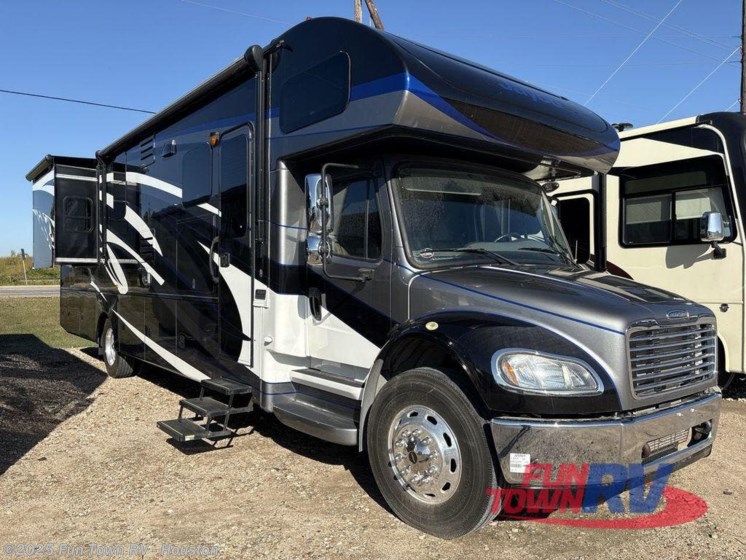 Email now about this 2018 Jayco Seneca 37K! Used 2018 Jayco Seneca 37K available in Wharton, Texas
