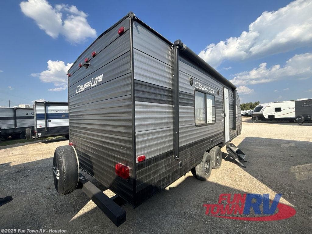 Used 2019 Forest River Salem Cruise Lite 241QBXL available in Wharton, Texas