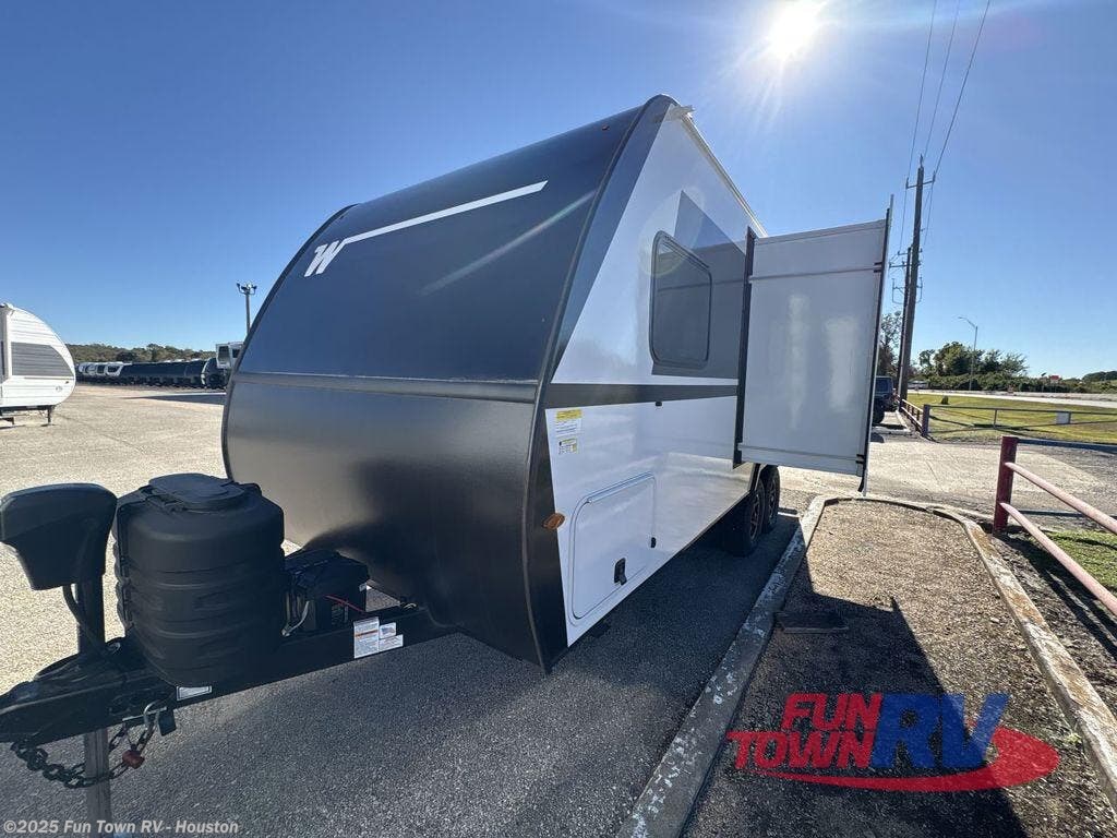 New 2026 Winnebago Micro Minnie 2108TB available in Wharton, Texas