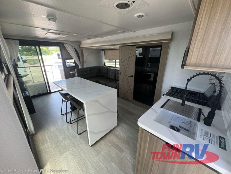 Email now about this 2025 Forest River Wildwood 32VERANDA! New 2025 Forest River Wildwood 32VERANDA available in Wharton, Texas