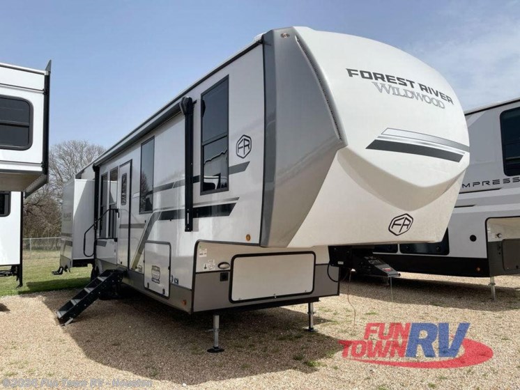 Email now about this 2025 Forest River Wildwood Heritage Glen 38VERANDA! New 2025 Forest River Wildwood Heritage Glen 38VERANDA available in Wharton, Texas