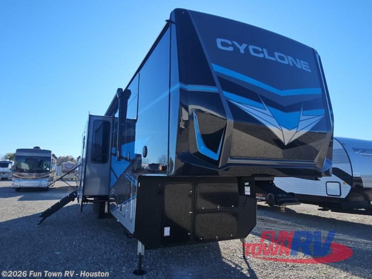 Email now about this 2025 Heartland Cyclone 4006! New 2025 Heartland Cyclone 4006 available in Wharton, Texas
