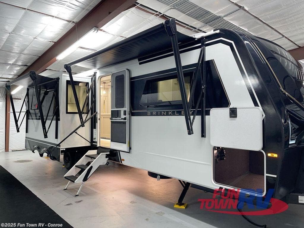 Email now about this 2026 Brinkley RV Model Z AIR 315! New 2026 Brinkley RV Model Z AIR 315 available in Conroe, Texas