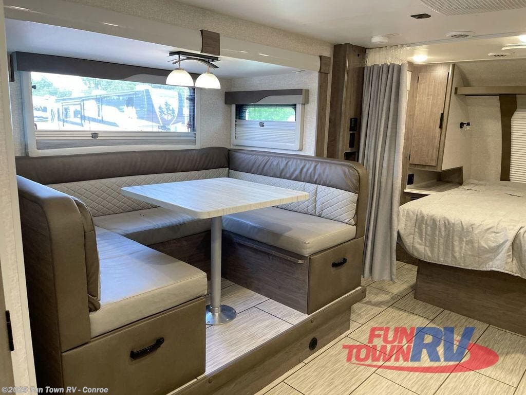 Contact us now about this 2022 Lance Lance Travel Trailers 1995! 2022 Lance Travel Trailers 1995 by Lance from Fun Town RV - Conroe in Conroe, Texas