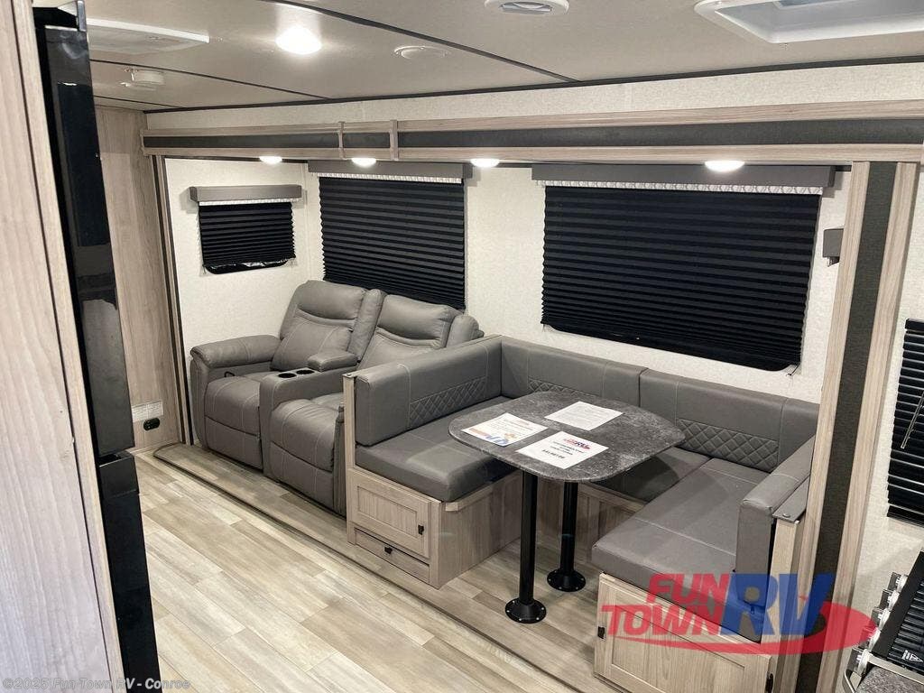 Used 2024 Coachmen Northern Spirit Ultra Lite 3272BH available in Conroe, Texas