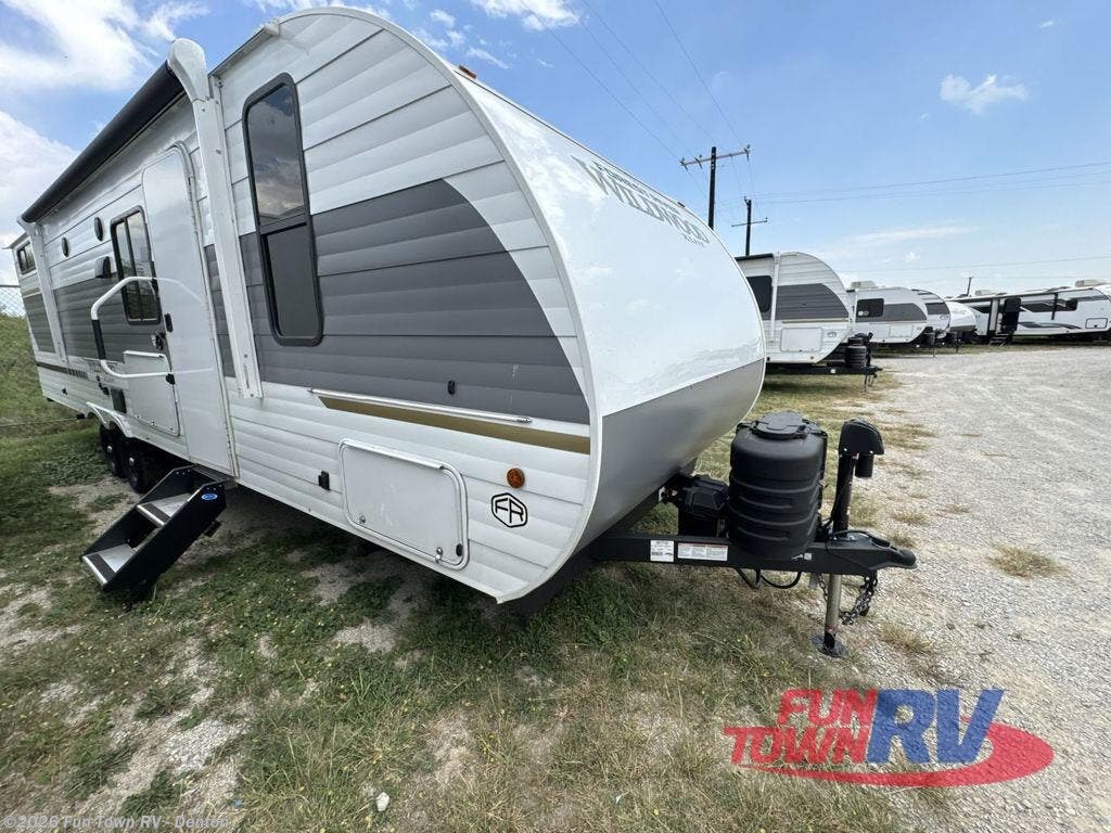 Contact us now about this 2026 Forest River Wildwood X-Lite 28VBXL! 2026 Wildwood X-Lite 28VBXL by Forest River from Fun Town RV - Denton in Denton, Texas