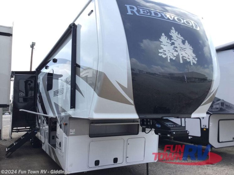 New 2024 Redwood RV Redwood 4001LK available in Giddings, Texas