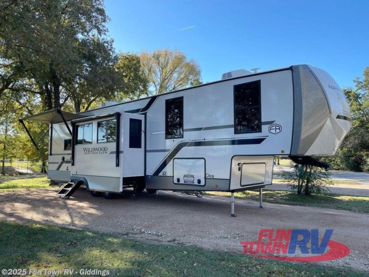 Email now about this 2025 Forest River Wildwood Heritage Glen 375FAM! New 2025 Forest River Wildwood Heritage Glen 375FAM available in Giddings, Texas