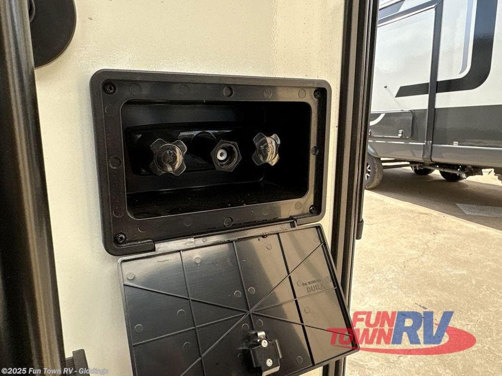 New 2026 Forest River Rockwood Ultra Lite 2706BH available in Giddings, Texas