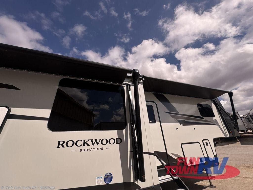 New 2026 Forest River Rockwood Signature R331RL available in Giddings, Texas