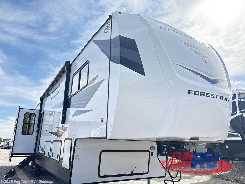 Email now about this 2026 Prime Time Crusader BONUS38! New 2026 Prime Time Crusader BONUS38 available in Giddings, Texas