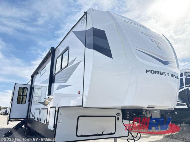 Email now about this 2026 Prime Time Crusader BONUS38! New 2026 Prime Time Crusader BONUS38 available in Giddings, Texas