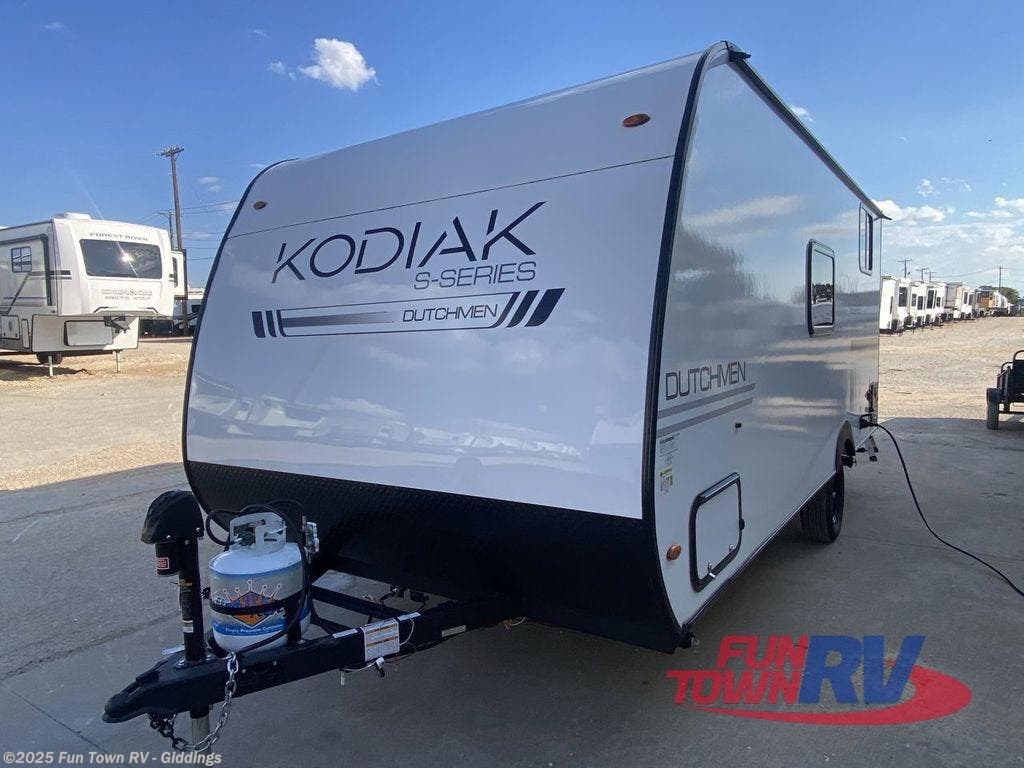 Contact us now about this 2026 Dutchmen Kodiak 178BHS! 2026 Kodiak 178BHS by Dutchmen from Fun Town RV - Giddings in Giddings, Texas