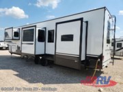 New 2026 East to West Ahara 395FB available in Giddings, Texas