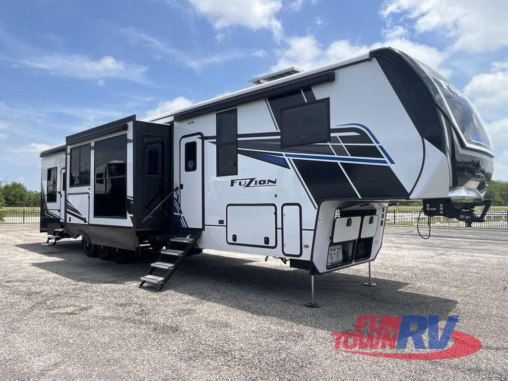 Email now about this 2025 Keystone Fuzion 440! New 2025 Keystone Fuzion 440 available in San Angelo, Texas