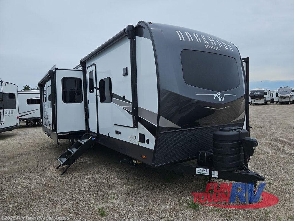 Email now about this 2024 Forest River Rockwood Signature 8338DB! New 2024 Forest River Rockwood Signature 8338DB available in San Angelo, Texas