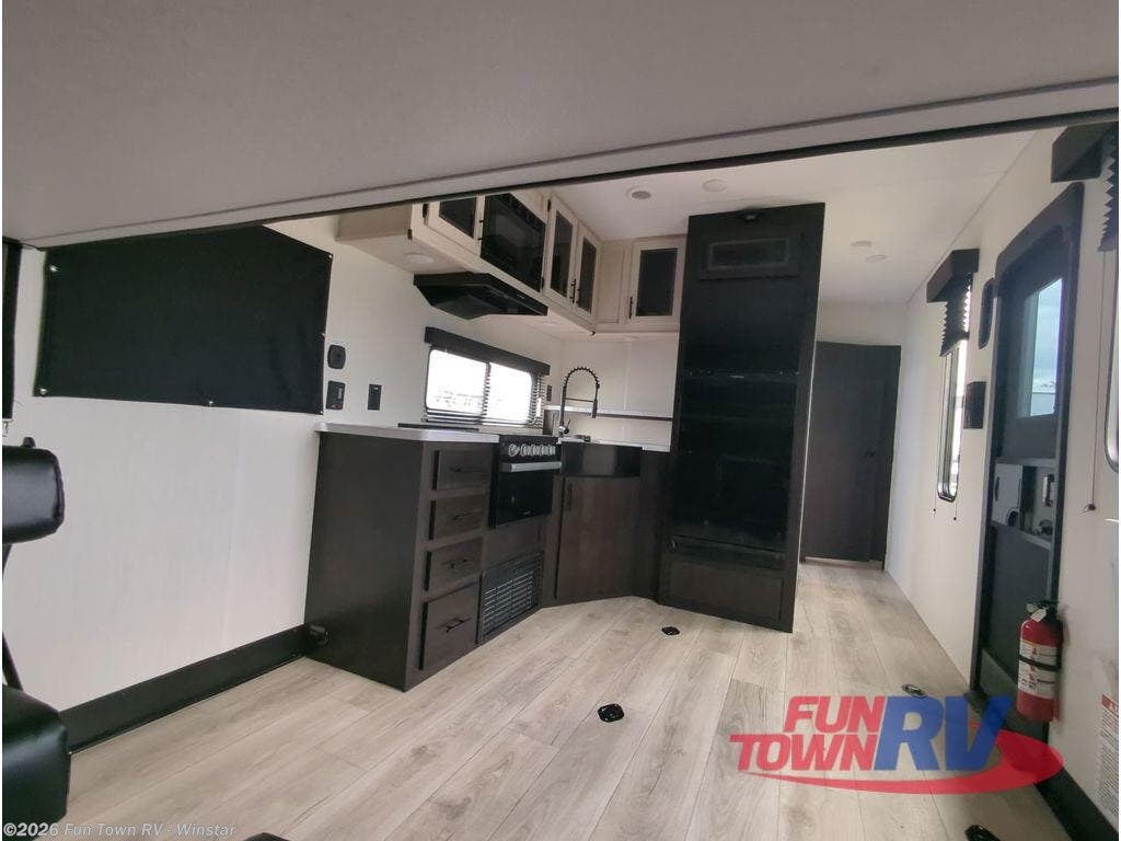 New 2025 Forest River Vengeance Rogue SUT 25SUT available in Thackerville, Oklahoma