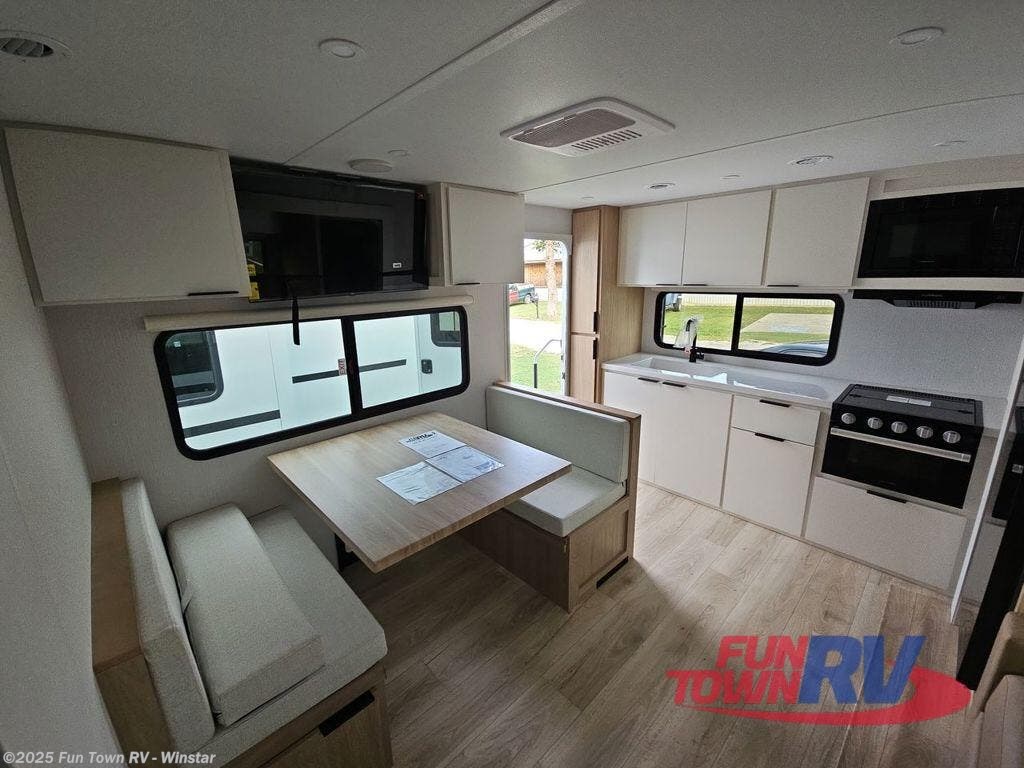 New 2026 Winnebago Thrive 24RKS available in Thackerville, Oklahoma