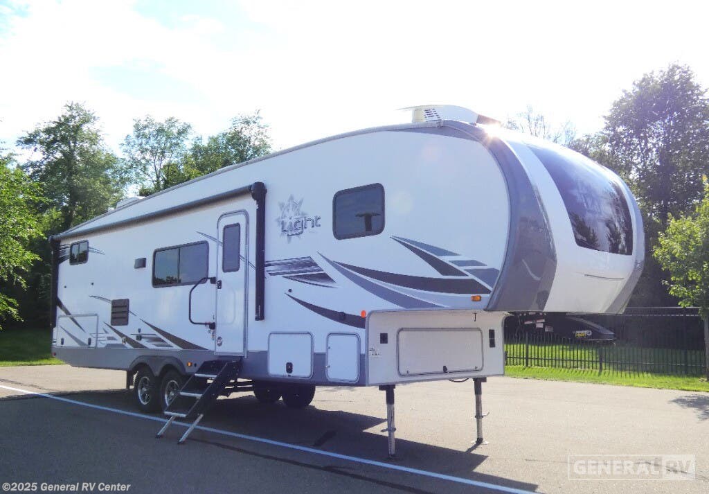 Email now about this 2021 Highland Ridge Open Range 292BH-2S! Used 2021 Highland Ridge Open Range 292BH-2S available in Clarkston, Michigan