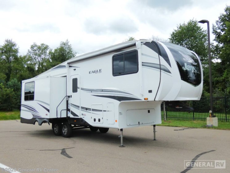 Email now about this 2023 Jayco Eagle 27RL-2S! Used 2023 Jayco Eagle 27RL-2S available in Clarkston, Michigan