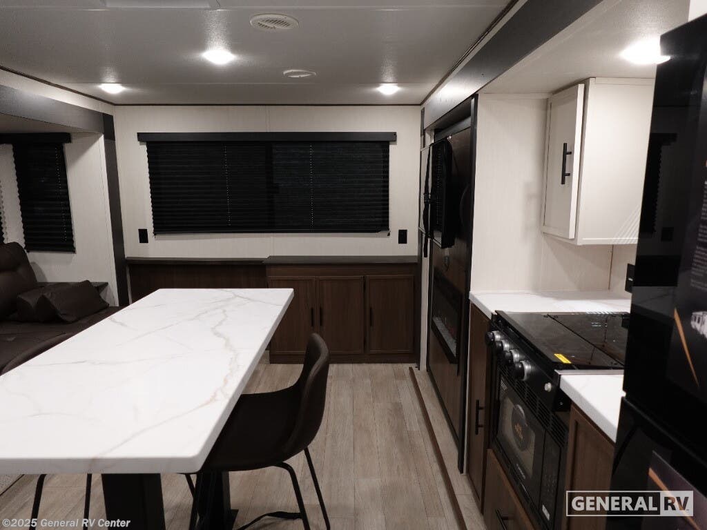 Contact us now about this 2026 Prime Time Avenger 27REI! 2026 Avenger 27REI by Prime Time from General RV Center in Clarkston, Michigan