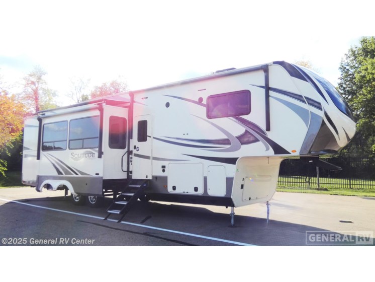 Email now about this 2021 Grand Design Solitude 3740BH-04S! Used 2021 Grand Design Solitude 3740BH-04S available in Clarkston, Michigan