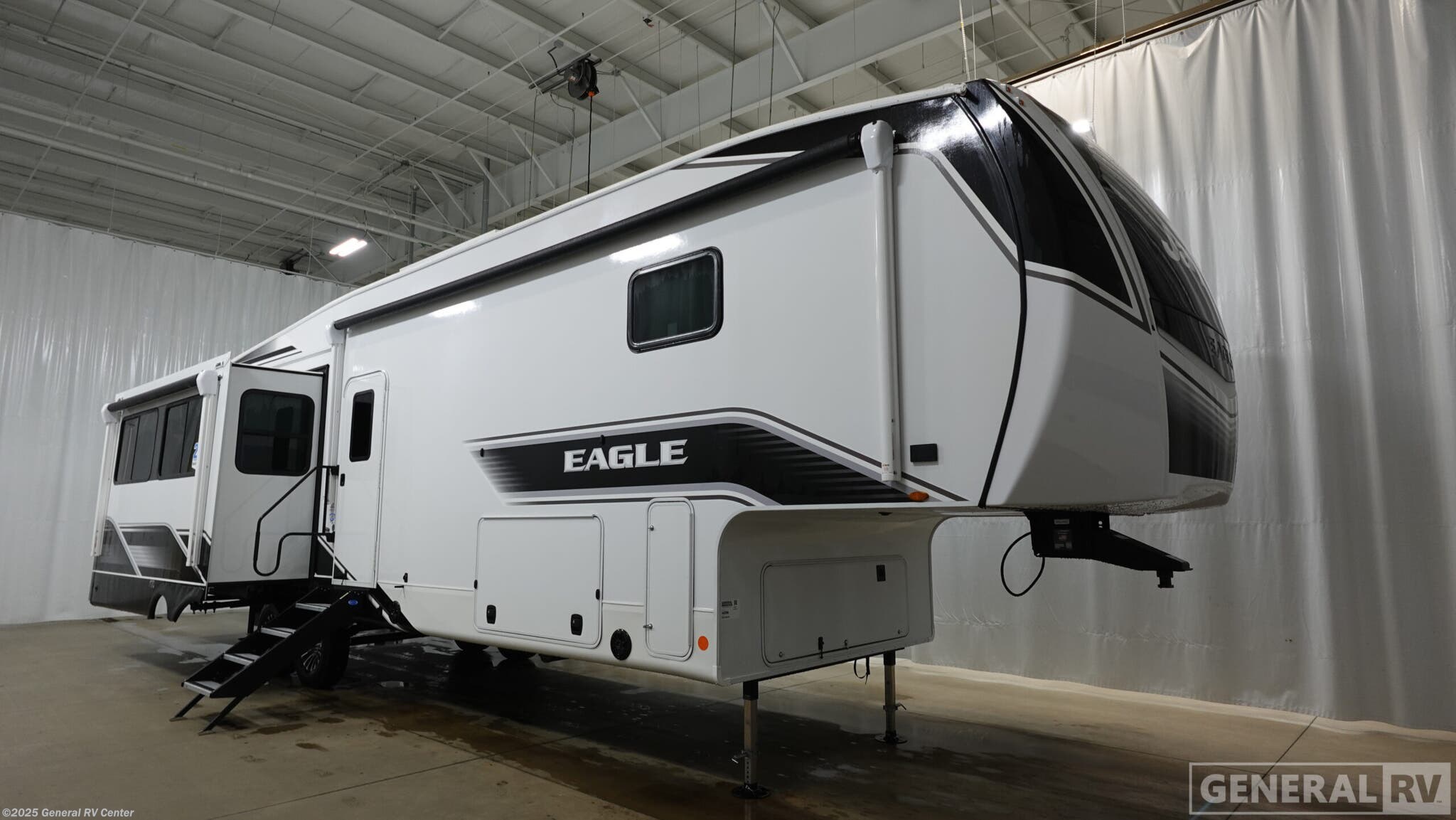 Email now about this 2026 Jayco Eagle 335LSTS! New 2026 Jayco Eagle 335LSTS available in Clarkston, Michigan