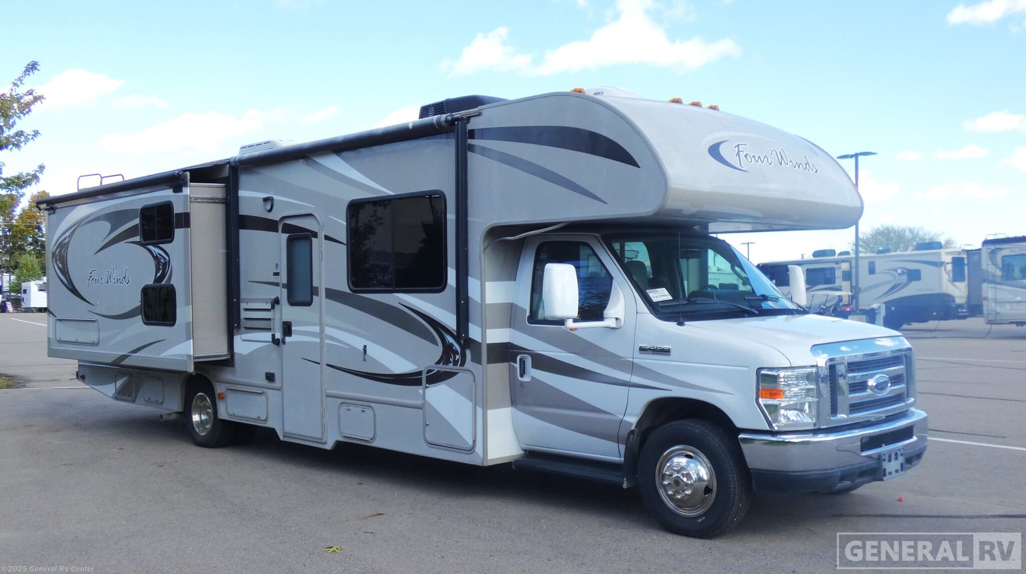 Email now about this 2013 Thor Motor Coach Four Winds 31A! Used 2013 Thor Motor Coach Four Winds 31A available in Clarkston, Michigan
