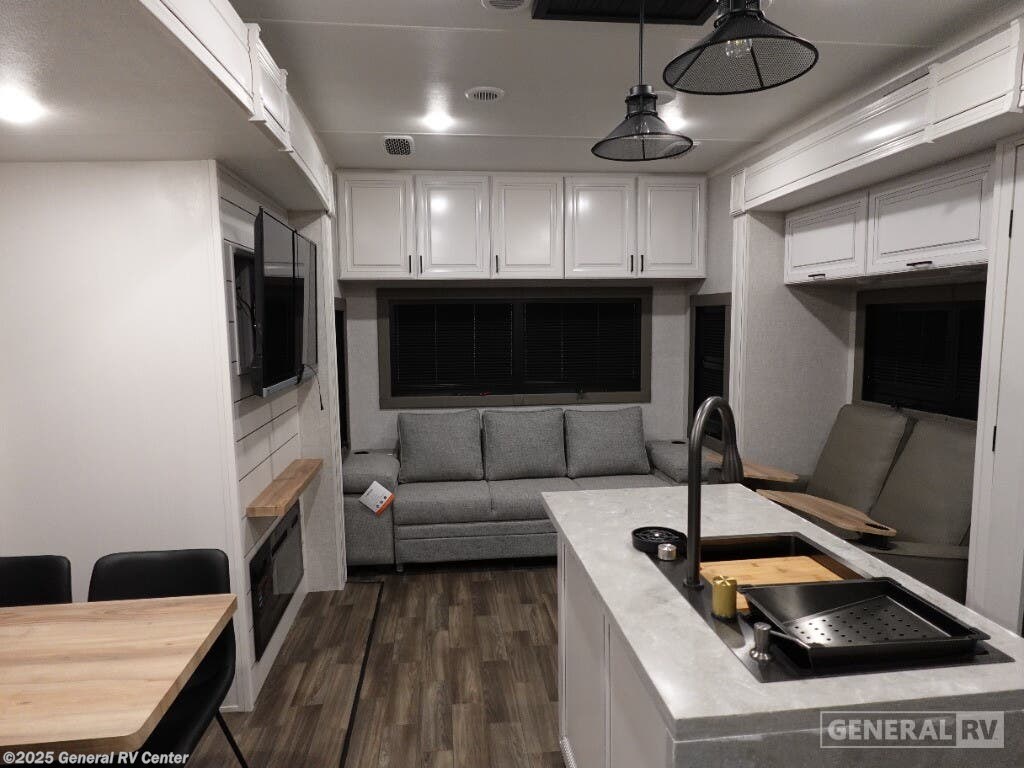 Call now about this 2025 Highland Ridge Open Range RF287RLS! 2025 Highland Ridge Open Range RF287RLS - New Fifth Wheel For Sale by General RV Center in Ocala, Florida