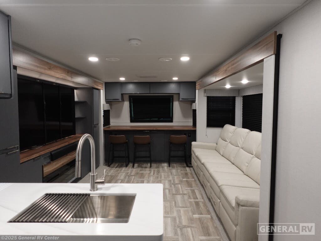 New 2025 Prime Time LaCrosse 3450FB available in Ocala, Florida