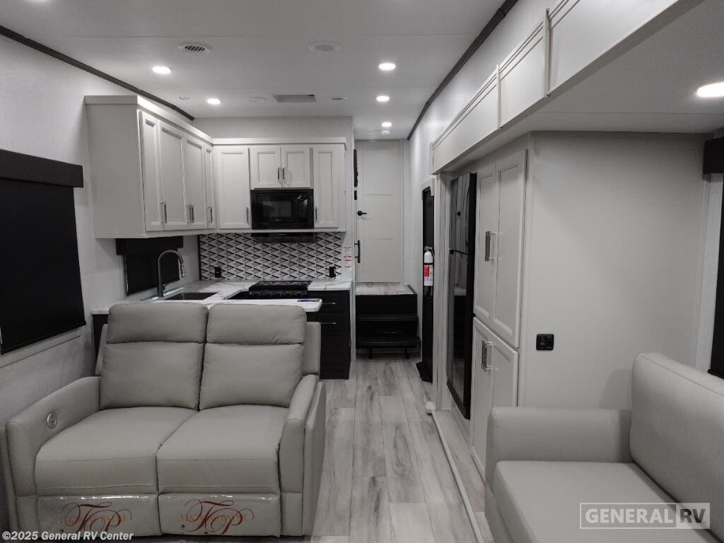 New 2025 Keystone Arcadia 294SLRD available in Ocala, Florida