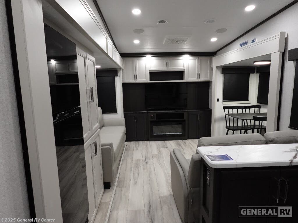Call now about this 2025 Keystone Arcadia 294SLRD! 2025 Keystone Arcadia 294SLRD - New Fifth Wheel For Sale by General RV Center in Ocala, Florida