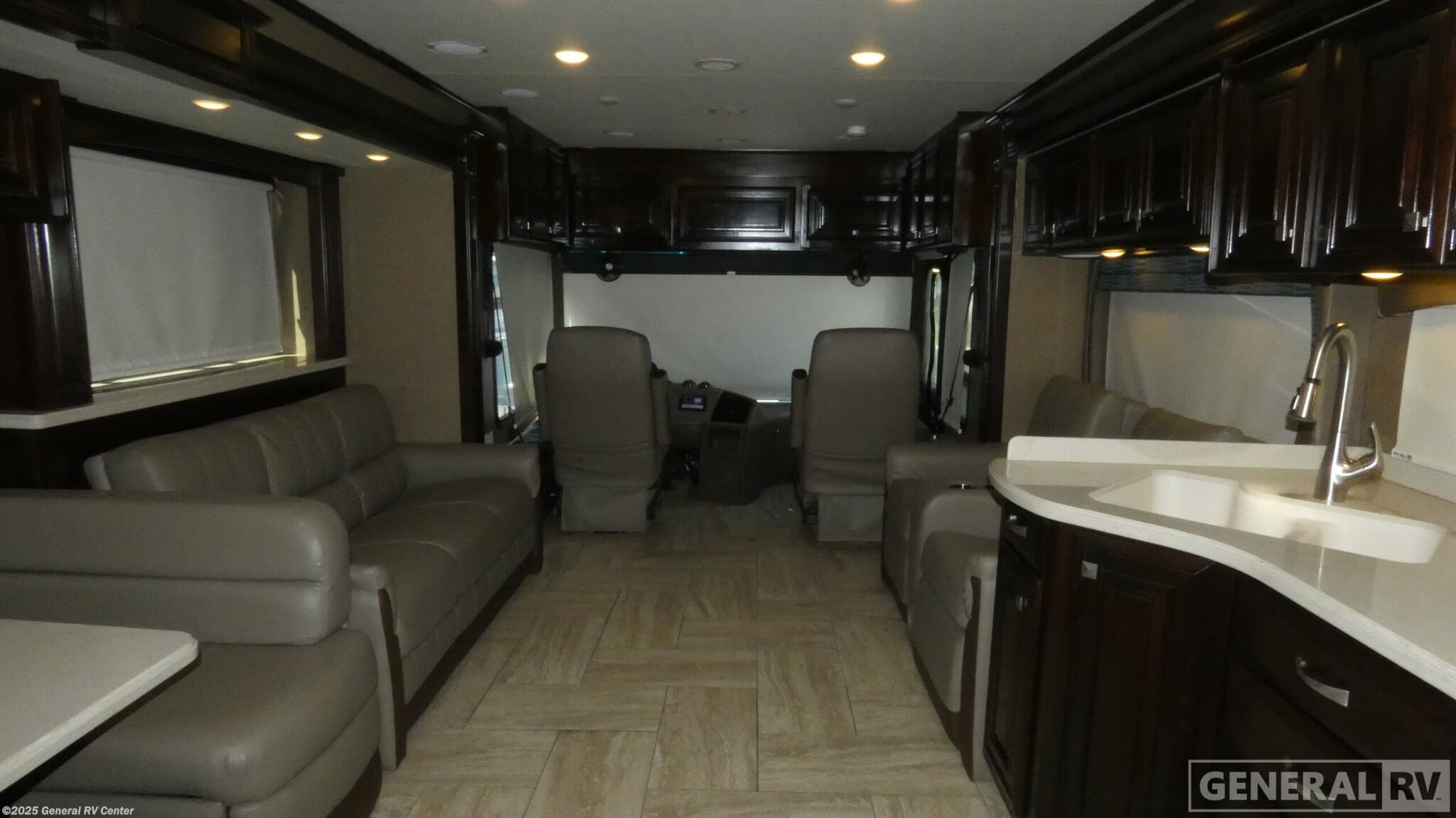 Used 2016 Thor Motor Coach Venetian 333 available in Ocala, Florida