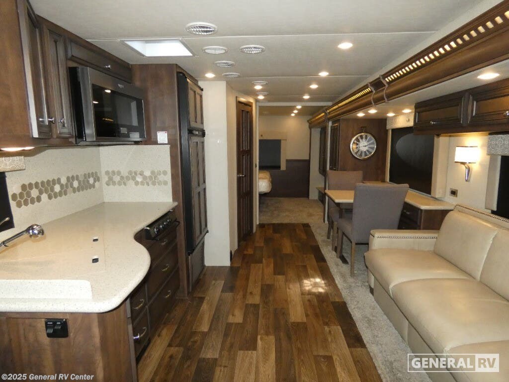 Call now about this 2019 Newmar Bay Star 3124! 2019 Newmar Bay Star 3124 - Used Class A For Sale by General RV Center in Ocala, Florida