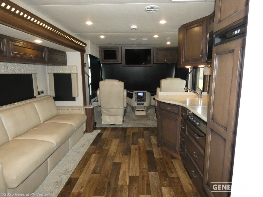 Used 2019 Newmar Bay Star 3124 available in Ocala, Florida