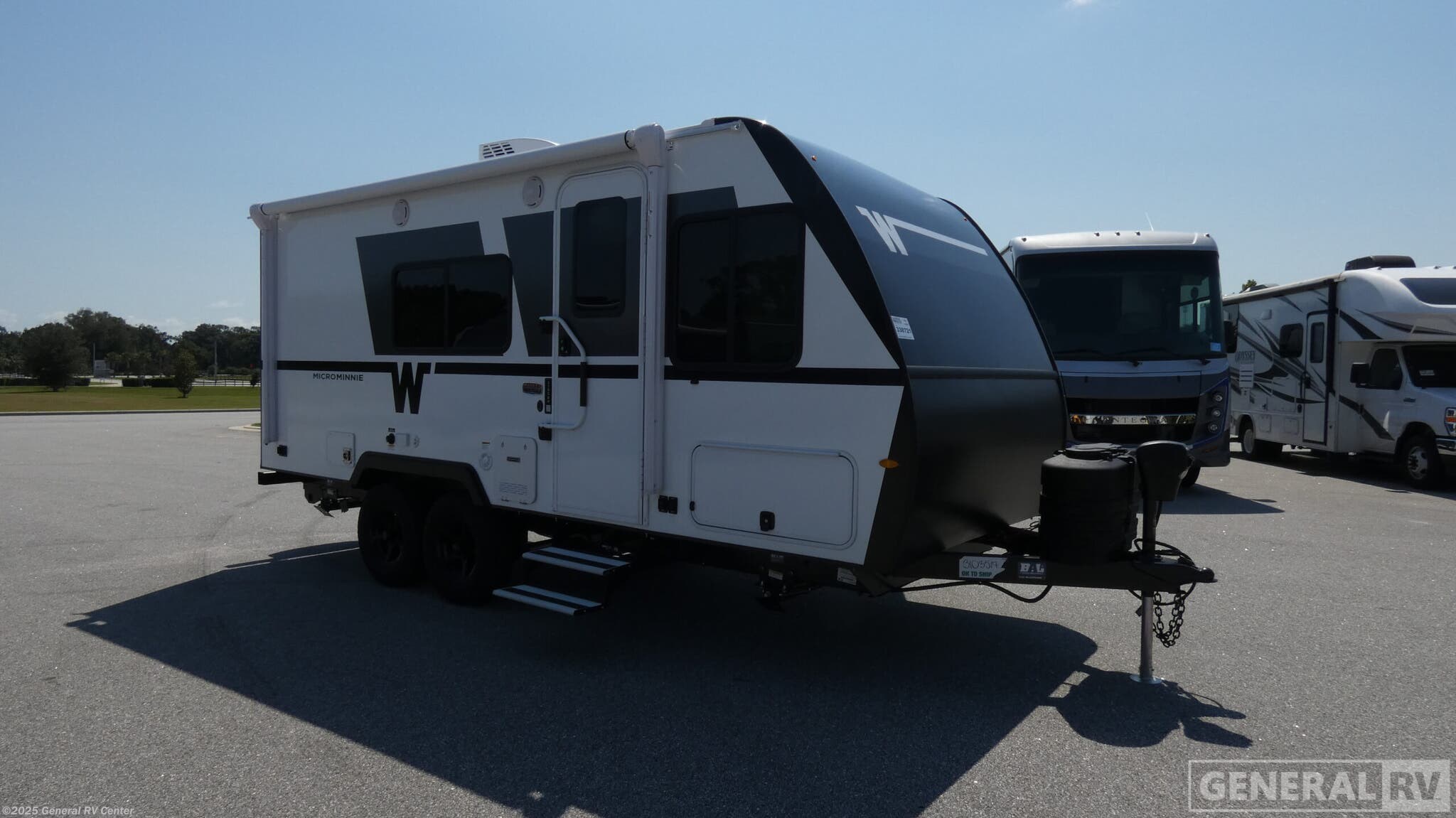 Email now about this 2026 Winnebago Micro Minnie 2100BH! New 2026 Winnebago Micro Minnie 2100BH available in Ocala, Florida