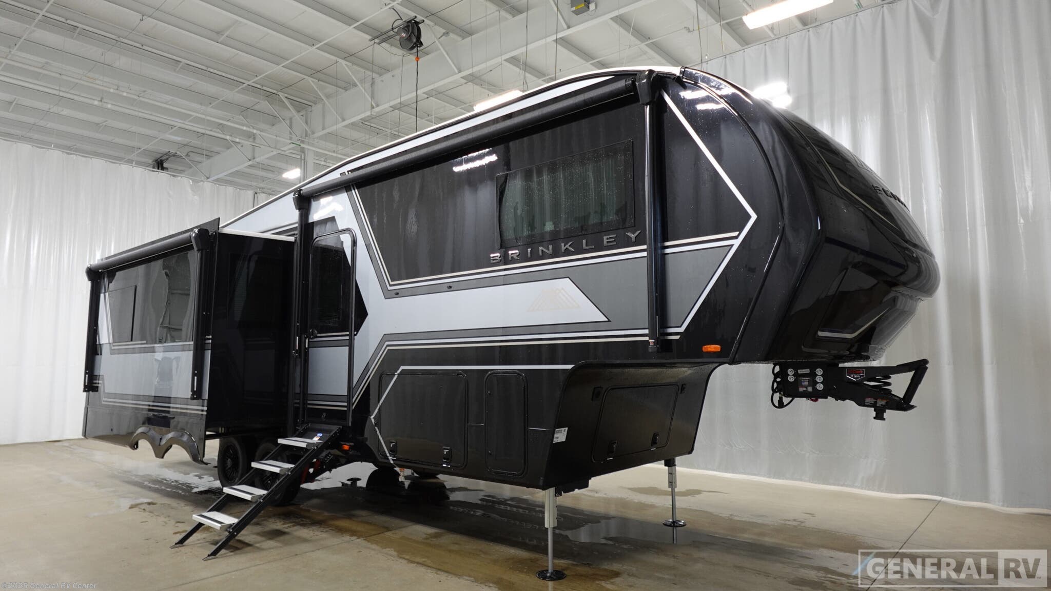 Email now about this 2026 Brinkley RV Model Z 2900! New 2026 Brinkley RV Model Z 2900 available in Ocala, Florida