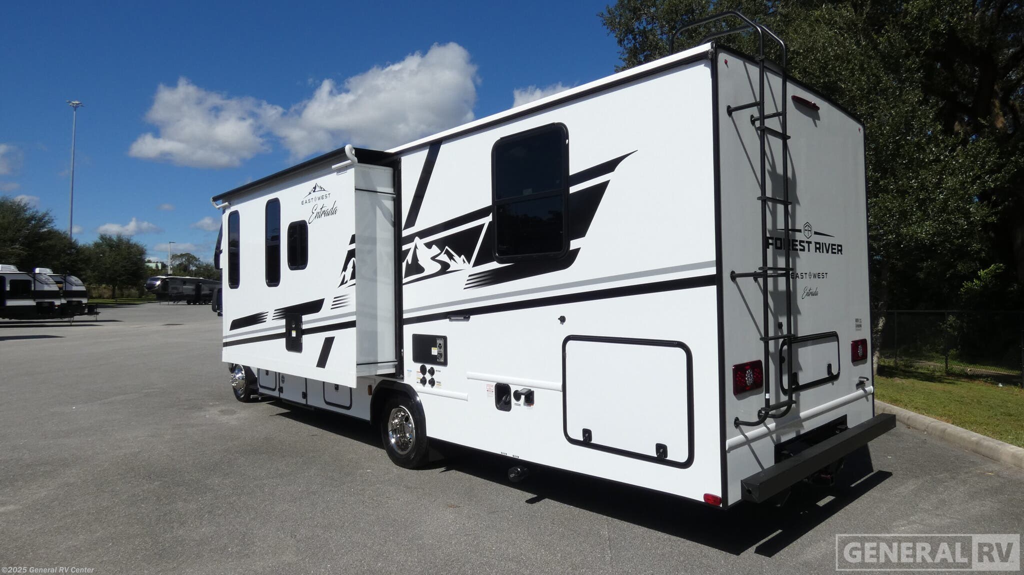 Contact us now about this 2026 East to West Entrada 2800S! 2026 Entrada 2800S by East to West from General RV Center in Ocala, Florida