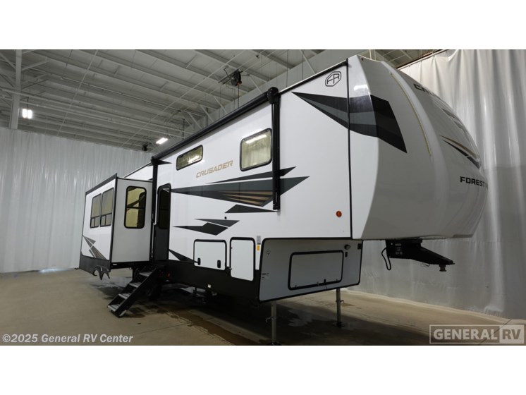 Email now about this 2026 Prime Time Crusader KING33! New 2026 Prime Time Crusader KING33 available in Ocala, Florida