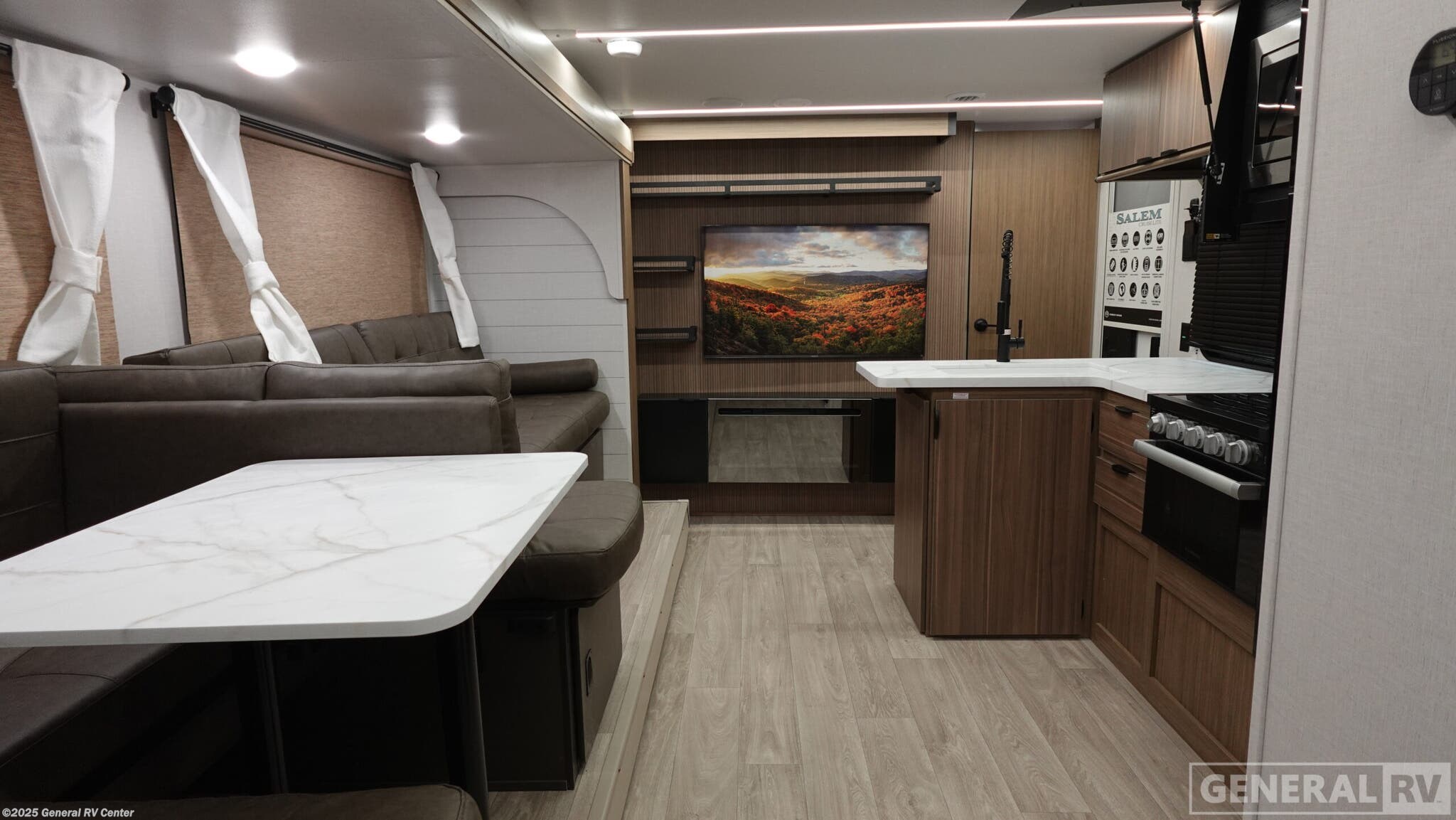 New 2025 Forest River Salem 273QBXL available in Ocala, Florida