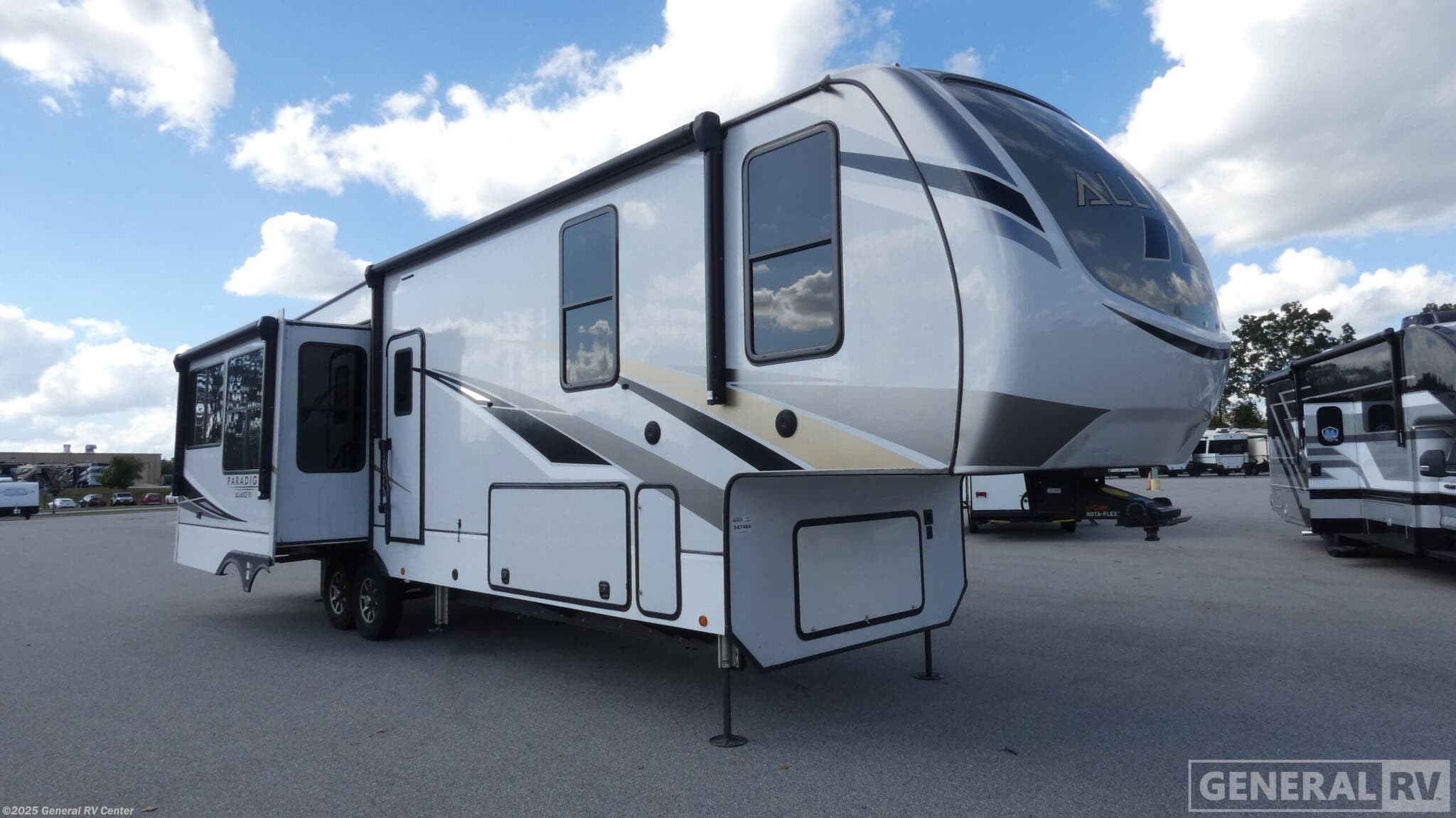Email now about this 2022 Alliance RV Paradigm 340RL! Used 2022 Alliance RV Paradigm 340RL available in Ocala, Florida