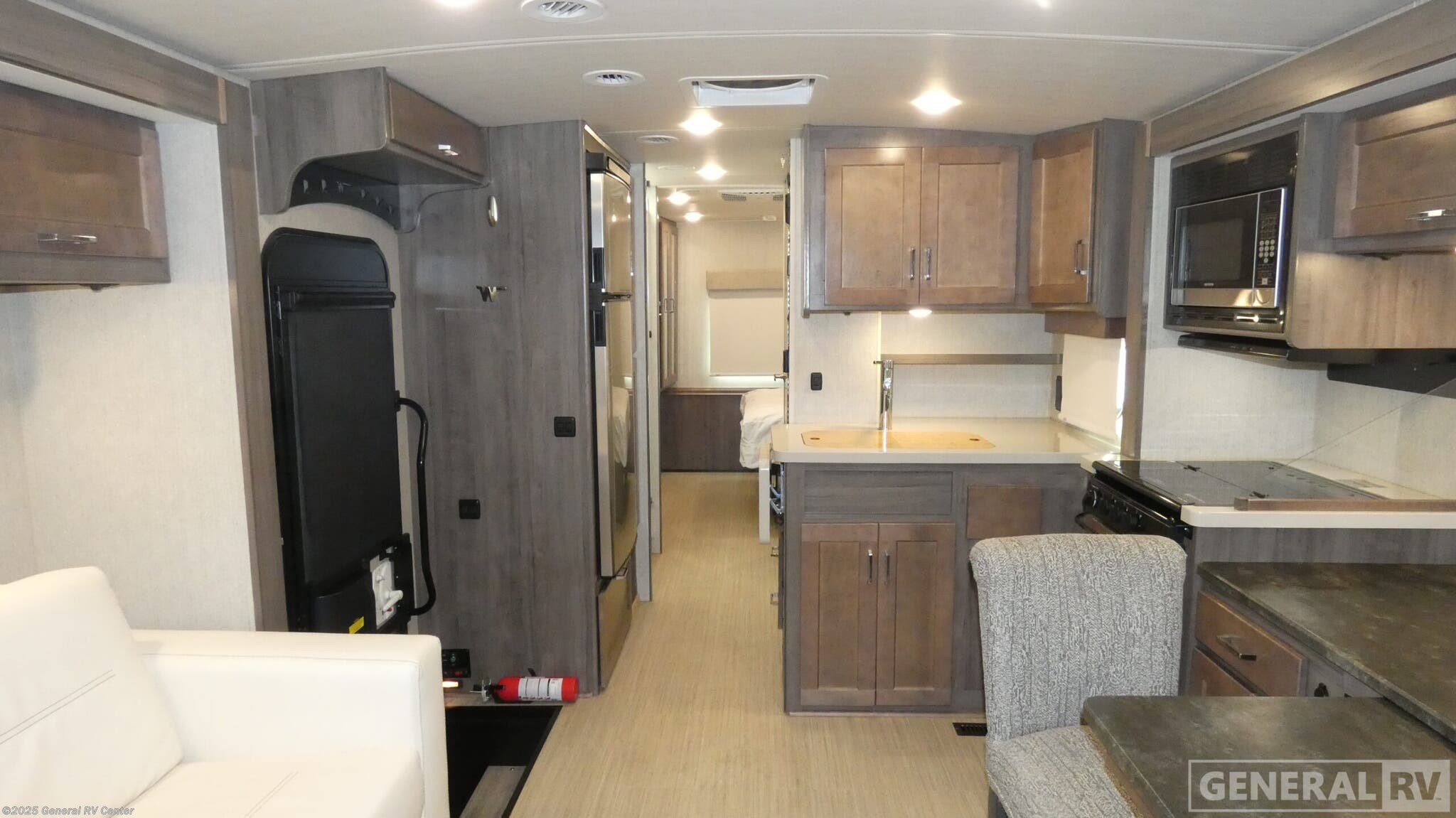 Call now about this 2021 Winnebago Adventurer 30T! 2021 Winnebago Adventurer 30T - Used Class A For Sale by General RV Center in Ocala, Florida