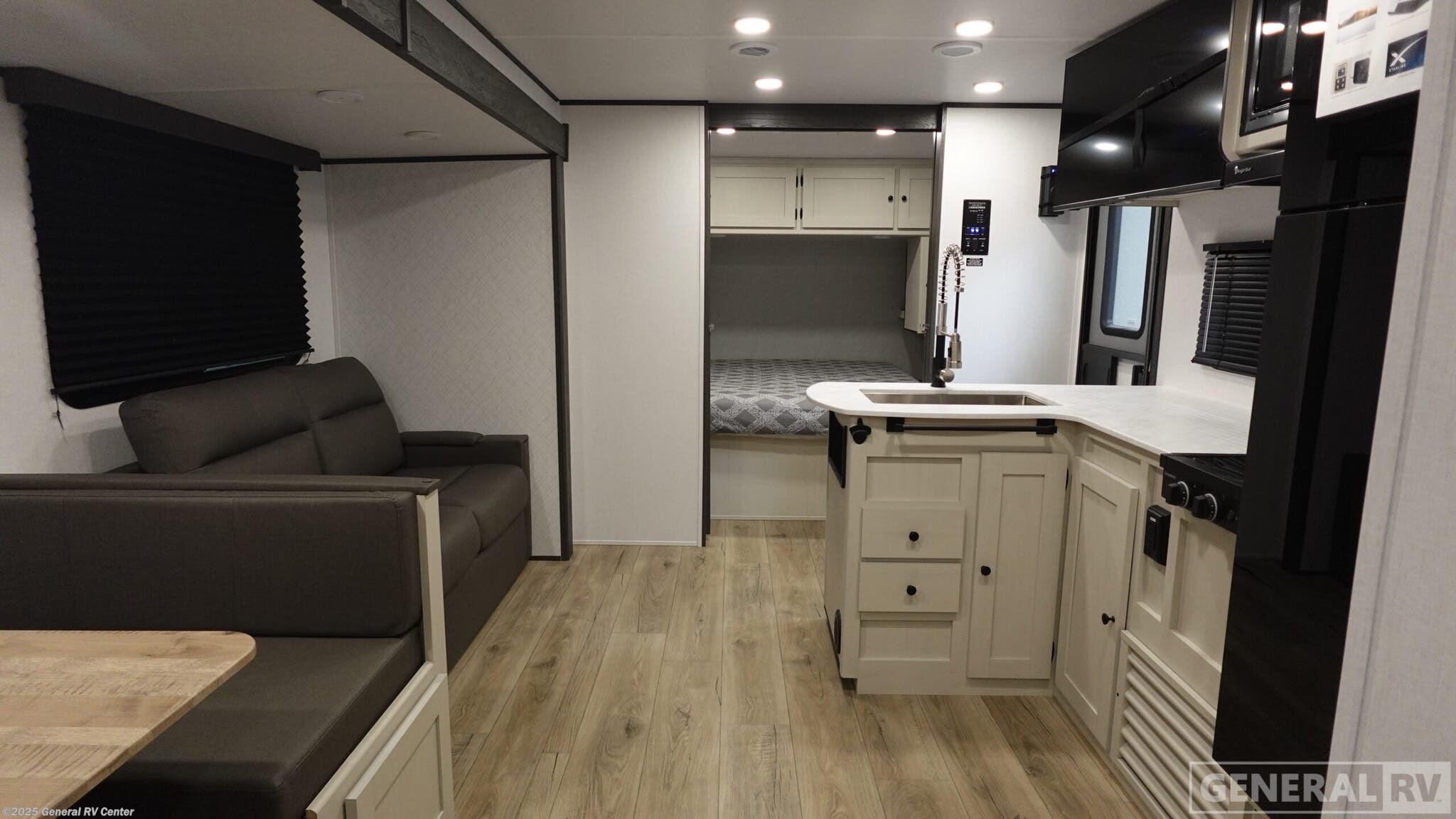 New 2026 Coachmen Spirit NOTHERN SE 29BH available in Ocala, Florida
