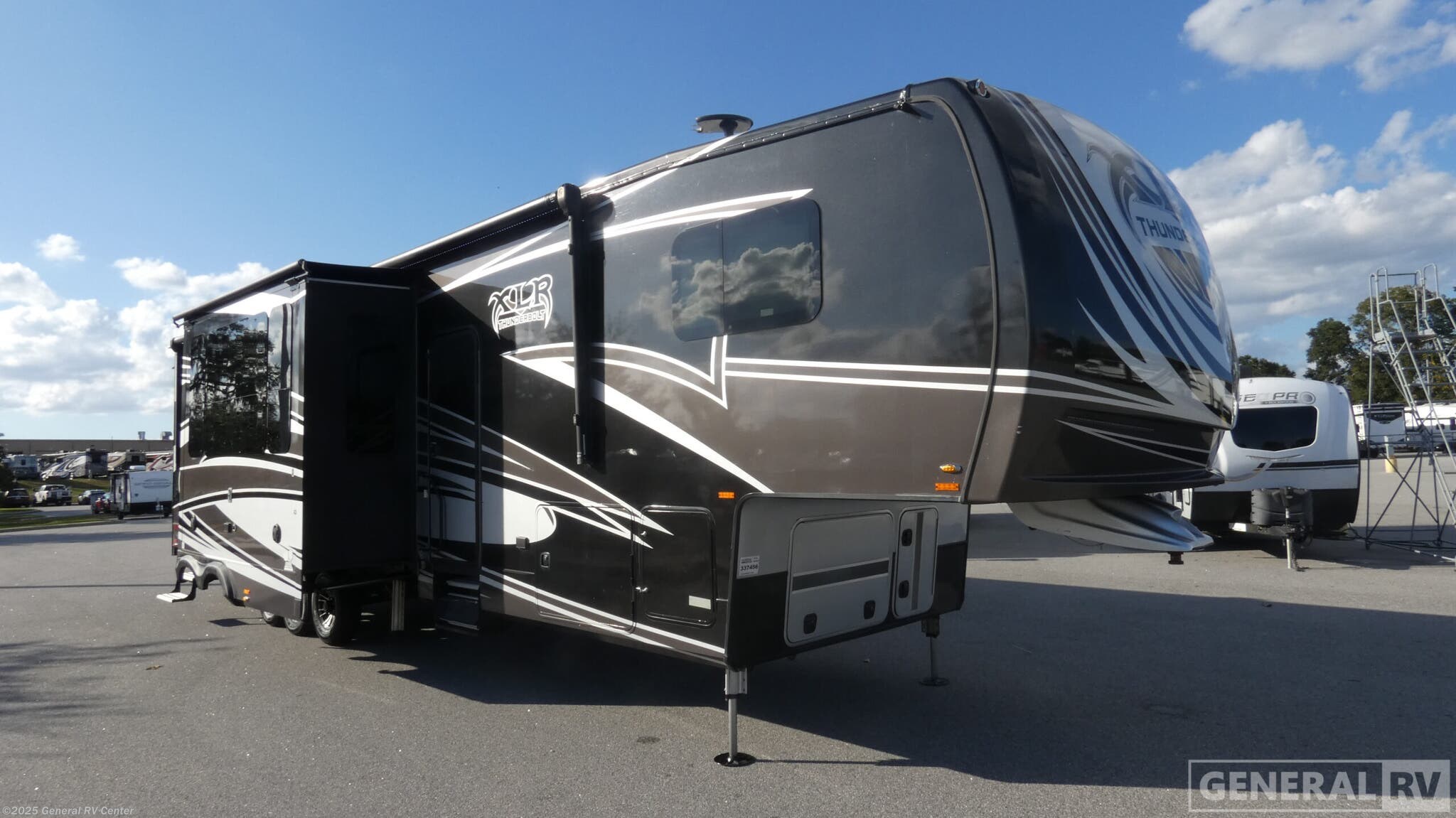 Email now about this 2018 Forest River XLR Thunderbolt 375AMP! Used 2018 Forest River XLR Thunderbolt 375AMP available in Ocala, Florida