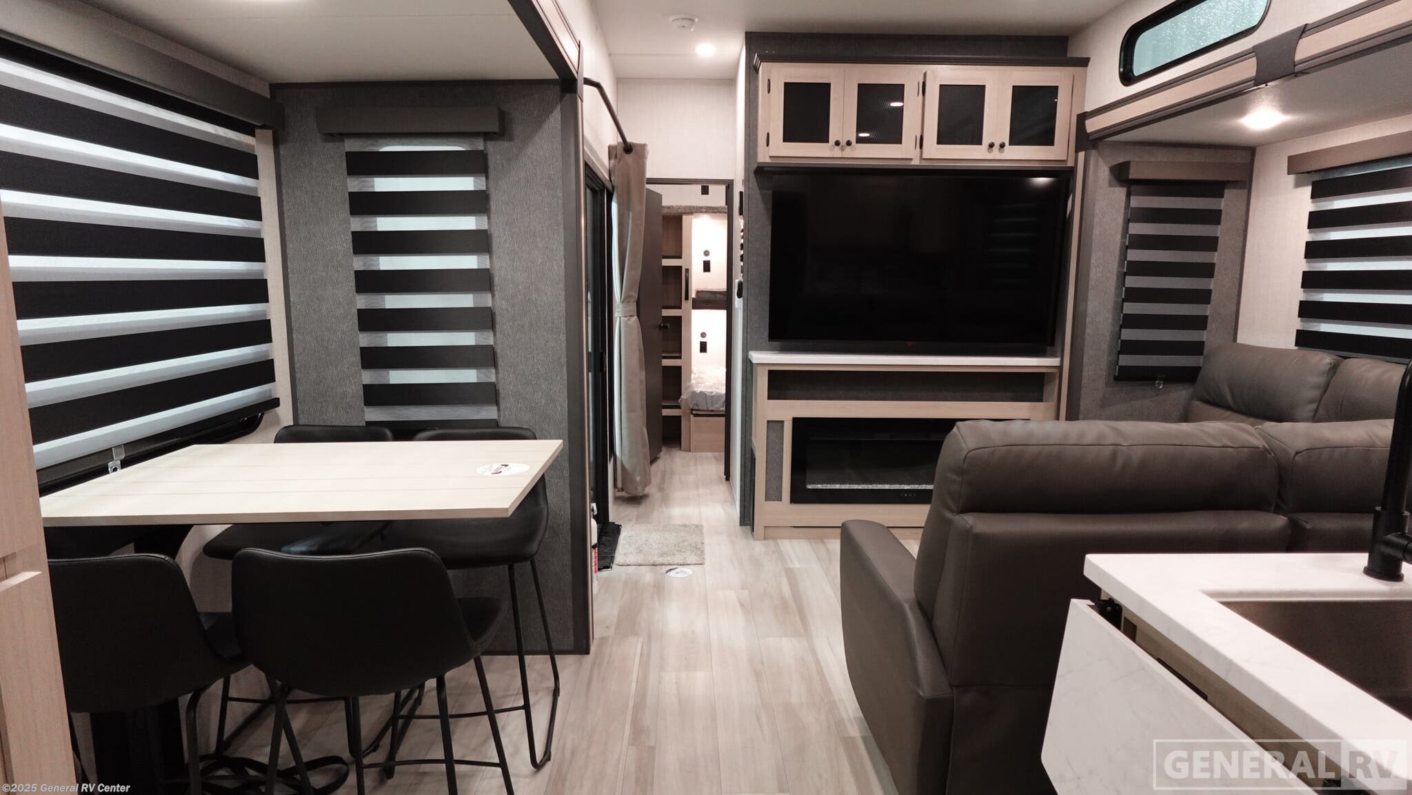 Call now about this 2026 Prime Time LaCrosse 44PARK! 2026 Prime Time LaCrosse 44PARK - New Travel Trailer For Sale by General RV Center in Ocala, Florida